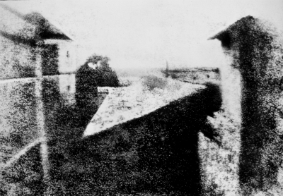 现存最早的照片《从李格拉斯的窗户进行观看》